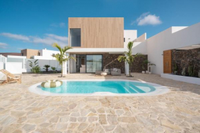Villa NOMA - Design space with Pool in Corralejo